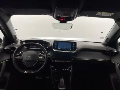 Photo 89 Peugeot 2008  PureTech 130 S&S EAT8