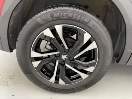 Photo 80 Peugeot 2008  PureTech 130 S&S EAT8