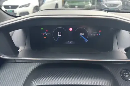 Photo 39 Peugeot 208  PureTech 100 S&S BVM6