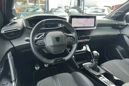 Photo 47 Peugeot 208  PureTech 100 S&S BVM6