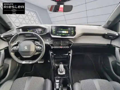 Photo 38 Peugeot 2008  PureTech 130 S&S EAT8