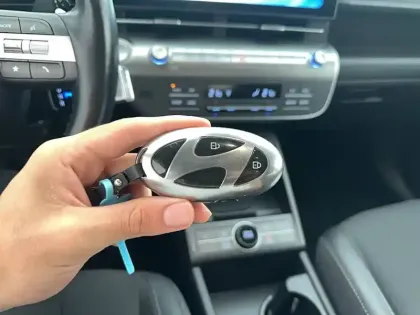 Photo 31 Hyundai Kona  Hybrid 141