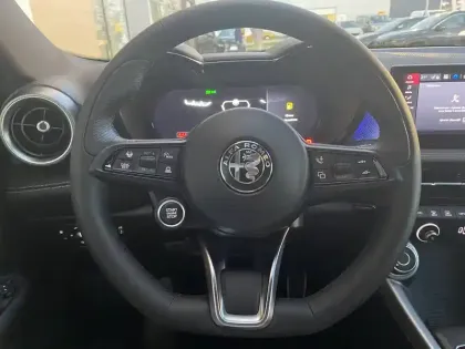 Photo 98 Alfa Romeo Tonale  1.3 Hybride Rechargeable PHEV 280ch AT6 e-Q4