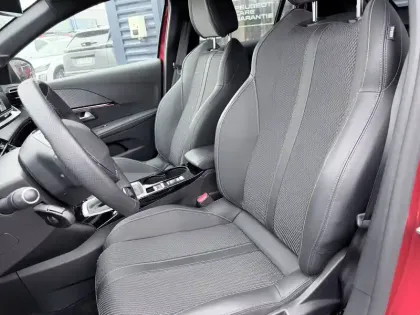 Photo 15 Peugeot 208  PureTech 100 S&S BVM6