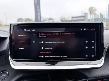 Photo 26 Peugeot 208  PureTech 100 S&S BVM6