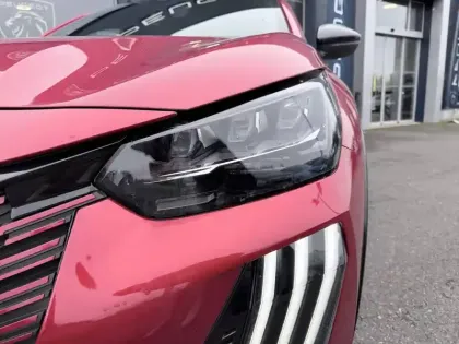 Photo 41 Peugeot 208  PureTech 100 S&S BVM6