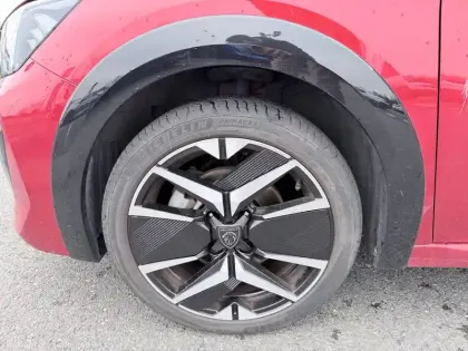 Photo 42 Peugeot 208  PureTech 100 S&S BVM6