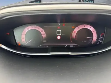 Photo 20 Peugeot 3008  PureTech 130ch S&S EAT8 GT