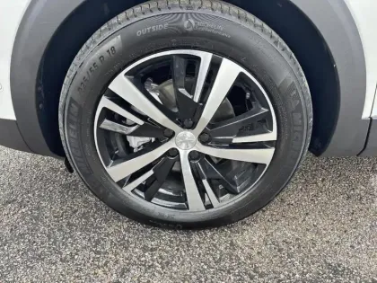 Photo 14 Peugeot 3008  PureTech 130ch S&S EAT8 GT