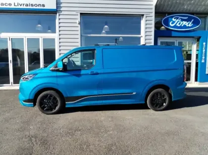 Photo 21 Ford Transit Custom Fg 340 L1H1 Electrique 160 kW 218ch Sport