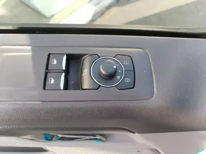 Photo 5 Ford Transit Custom Fg 340 L1H1 Electrique 160 kW 218ch Sport