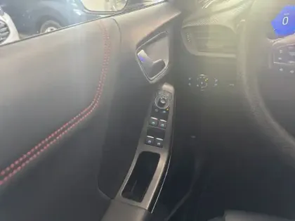 Photo 5 Ford Puma 1.0 EcoBoost Hybrid 125ch ST-Line X S&amp;S Powershift