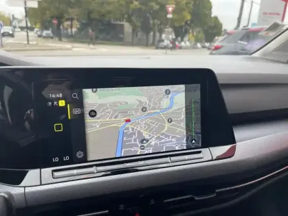 Photo 18 Volkswagen Golf VIII Hatchback 1.0 eTSi DSG7 110CH