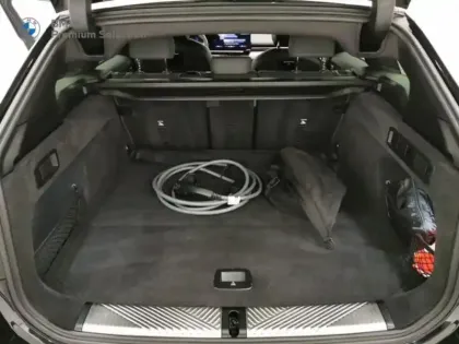 Photo 12 BMW Serie 5 Série 5 Touring 530e 299ch M Sport