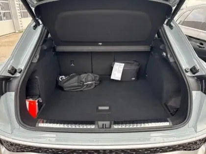 Photo 8 Audi Q3  1.5 e-hybrid 272ch S line S tronic 6
