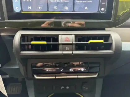 Photo 14 Fiat Grande Panda  1.2 Hybrid Turbo 110ch Icône eDCT6