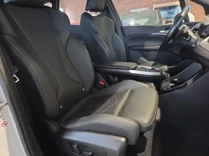 Photo 13 BMW Serie 2 Série 2 ActiveTourer 218d 150ch M Sport DKG7