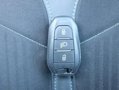 Photo 15 Peugeot 3008  1.2 PureTech 130ch Crossway S&S EAT8  6cv