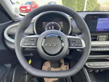 Photo 11 Fiat 600  1.2 Hybrid Turbo 145ch DCT6