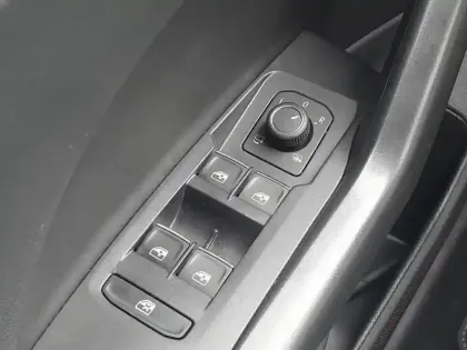 Photo 4 Volkswagen T-cross  1.0 TSI 116ch R-Line Edition DSG7