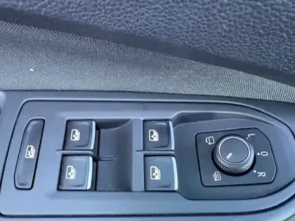 Photo 21 Volkswagen Golf  2.0 TDI SCR 116 DSG7