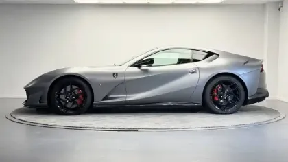 Photo 7 Ferrari 812  Superfast 6.5 V12 800ch