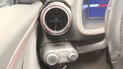 Photo 17 Ferrari 812  Superfast 6.5 V12 800ch