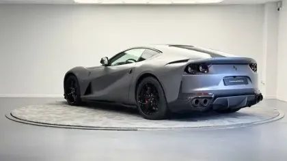 Photo 6 Ferrari 812  Superfast 6.5 V12 800ch