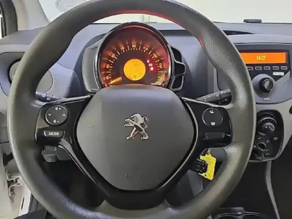 Photo 8 Peugeot 108  VTi 72ch BVM5