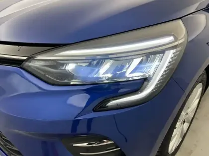 Photo 23 Renault Clio  E-Tech full hybrid 145