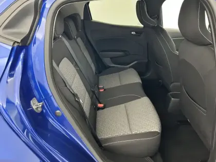 Photo 18 Renault Clio  E-Tech full hybrid 145