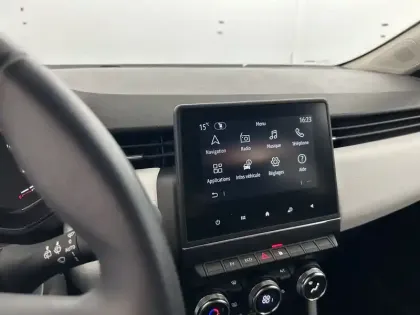 Photo 13 Renault Clio  E-Tech full hybrid 145