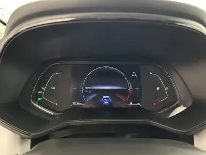 Photo 12 Renault Clio  E-Tech full hybrid 145