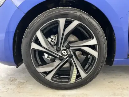 Photo 8 Renault Clio  E-Tech full hybrid 145