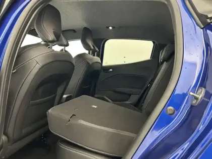 Photo 19 Renault Clio  E-Tech full hybrid 145