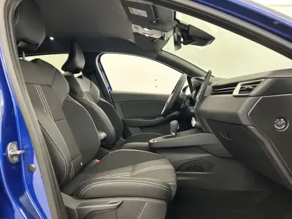 Photo 11 Renault Clio  E-Tech full hybrid 145