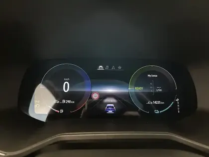 Photo 12 Renault Clio  E-Tech full hybrid 145