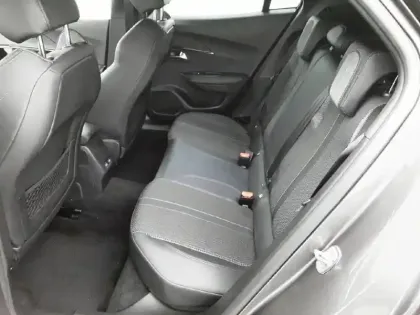 Photo 11 Peugeot 2008  PureTech 130 S&S EAT8