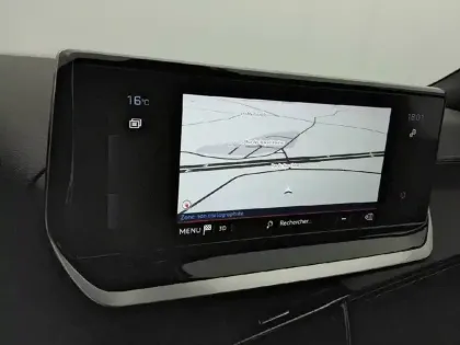 Photo 20 Peugeot 2008  PureTech 130 S&S EAT8