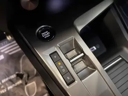 Photo 40 Peugeot 308  Electrique 54 kWh 156ch