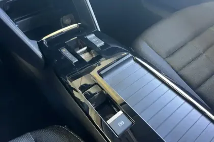 Photo 49 Citroën C4  Hybride 145 e-DCS6