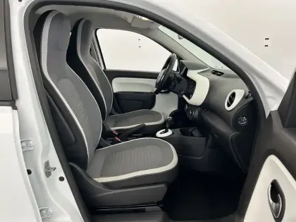 Photo 154 Renault Twingo  III E-Tech