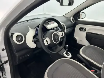 Photo 18 Renault Twingo  III E-Tech
