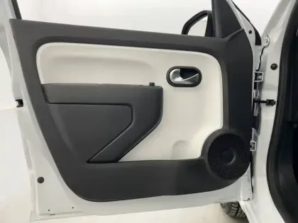 Photo 19 Renault Twingo  III E-Tech