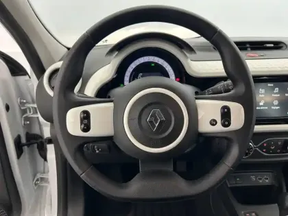 Photo 23 Renault Twingo  III E-Tech