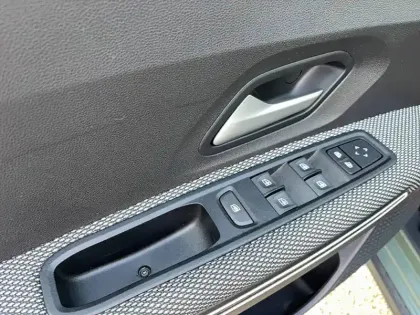 Photo 24 Dacia Jogger  Hybrid 140 5 places