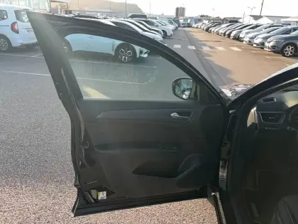 Photo 9 Renault Arkana  E-Tech hybride 145 - 22