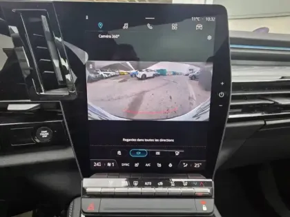 Photo 33 Renault Austral  E-Tech hybrid 200