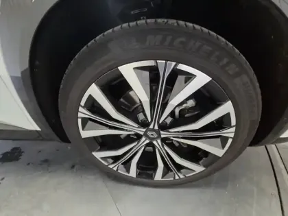 Photo 15 Renault Austral  E-Tech hybrid 200