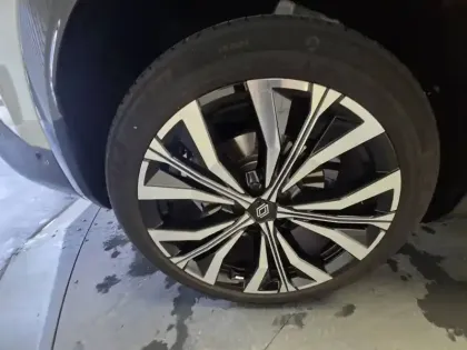 Photo 8 Renault Austral  E-Tech hybrid 200